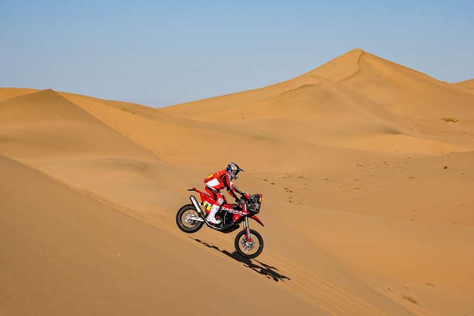 Dakar 2022 / Moto, tappa 1B: davanti ancora Sanders, Petrucci 13esimo