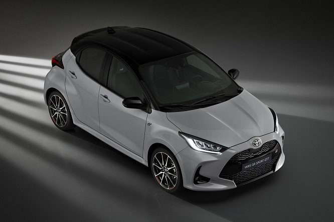 Toyota Yaris GR Sport GT7, in Spagna anche una PS5 in regalo