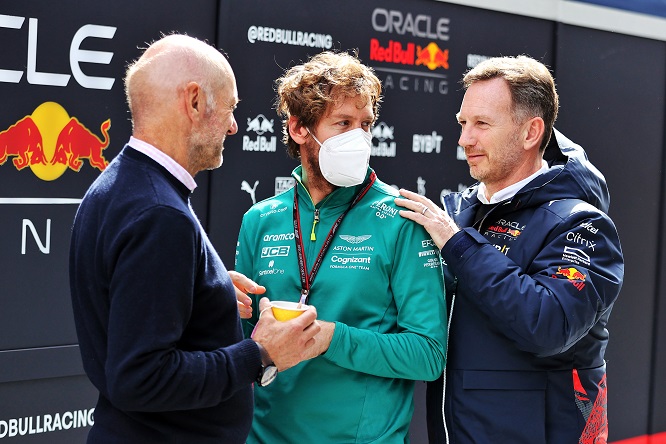 Horner: “Triste vedere Vettel lottare a centro-gruppo”