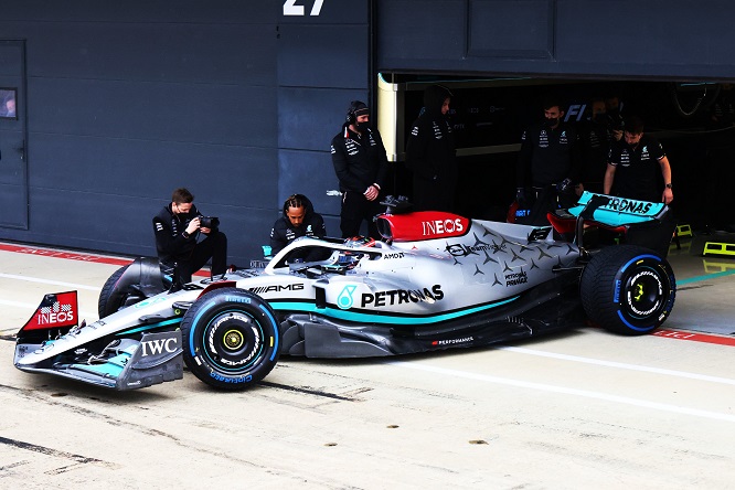 F1: Mercedes svela la W13 di Hamilton e Russell