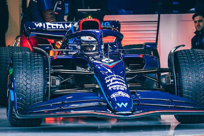 F1 / Williams FW44: a bocca spalancata