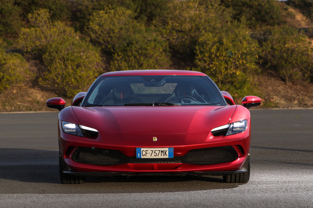 Ferrari 296 GTB, intervista a Flavio Manzoni