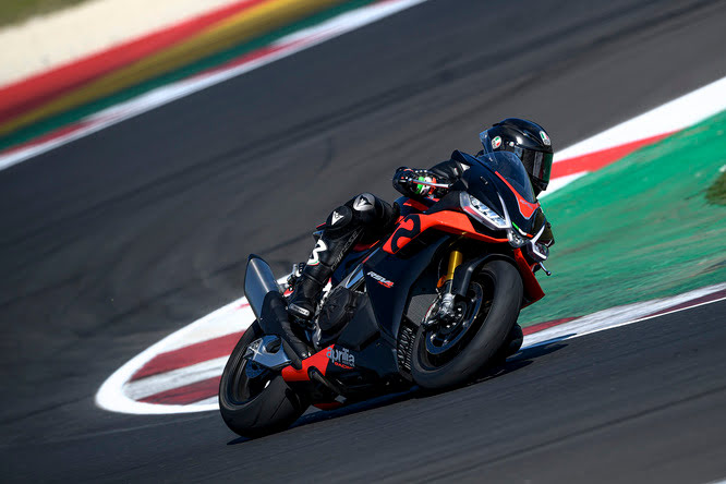 Aprilia Pro Experience, a lezione in pista dai campioni