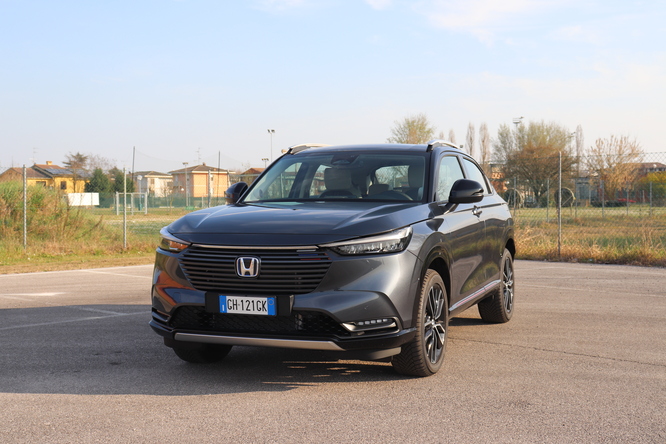 Honda HR-V 2022, SUV ibrido e sportivo che consuma poco
