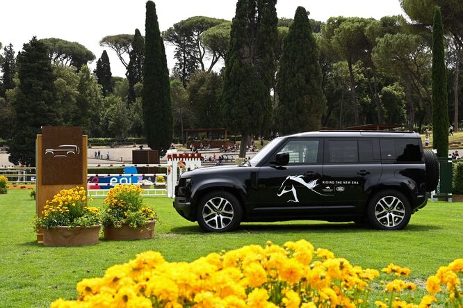 Land Rover rinnova la partnership con la FISE