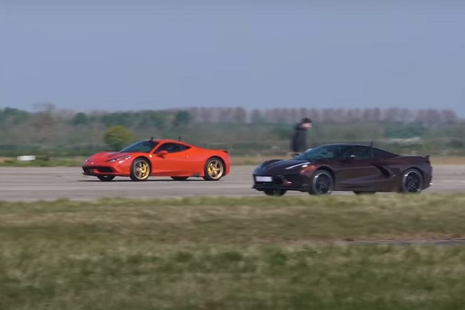 Ferrari 458 Speciale e Chevrolet Corvette C8, sfida tra bolidi