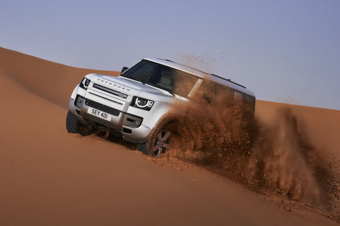 Land Rover Defender 130, debutto a fine mese