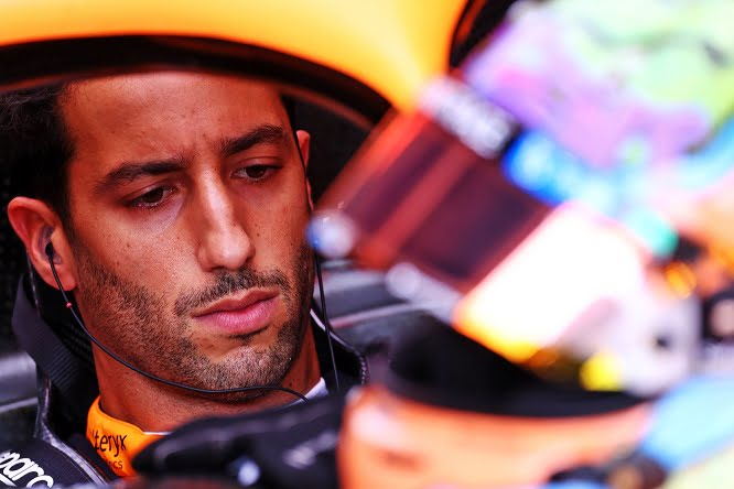 Discriminazioni tifosi, Ricciardo invoca la linea dura