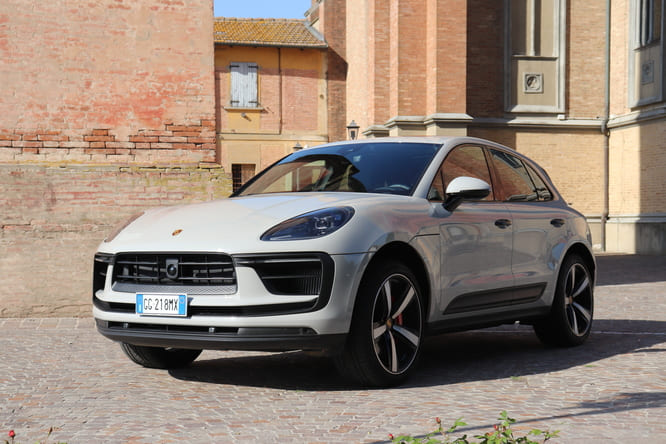 Porsche Macan S 2022, SUV sportivo versatile: la prova