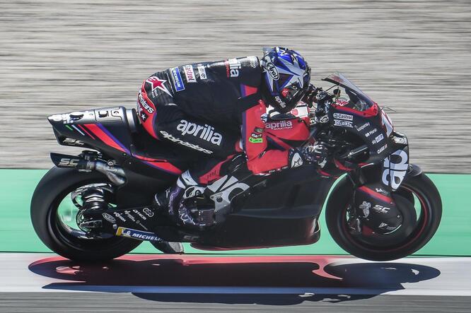 MotoGP / Aprilia: nei test nuova carena e ritorno dell’ala posteriore – FOTO