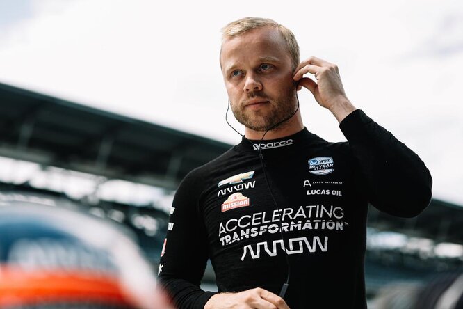 Rosenqvist rinnova con McLaren per il 2023 e oltre