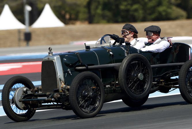 Vettel in pista al Paul Ricard con Aston Martin TT1