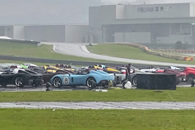 Piove a dirotto a Fiorano, oltre 80 Ferrari nei guai