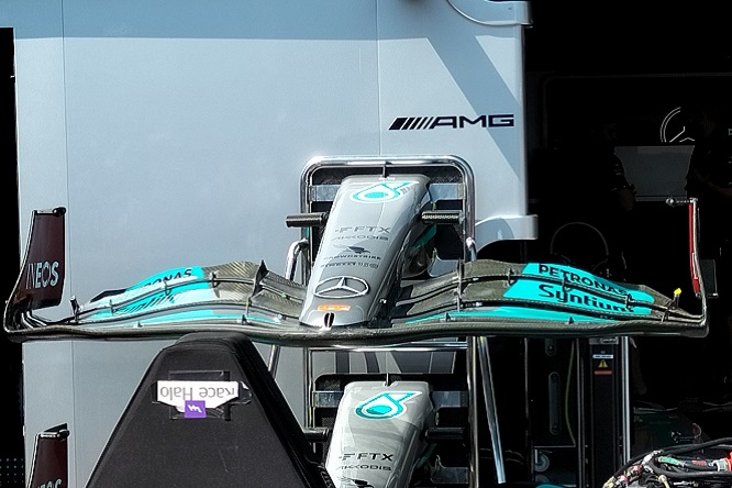 Mercedes: nuovo muso per la W13