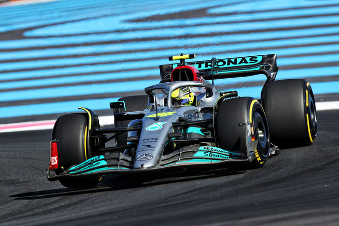 Horner accusa Mercedes: “Modifiche FIA 2023 su misura per un certo team”
