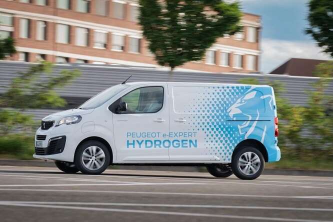 Peugeot e-Expert Hydrogen, ricarica rapida