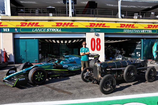 Vettel sulla benzina sostenibile: “Perché in F1 siamo così lenti?”