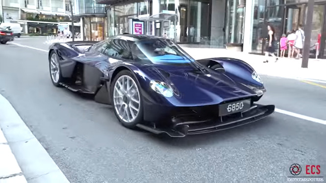 Aston Martin Valkyrie, al volante un ex pilota di F1