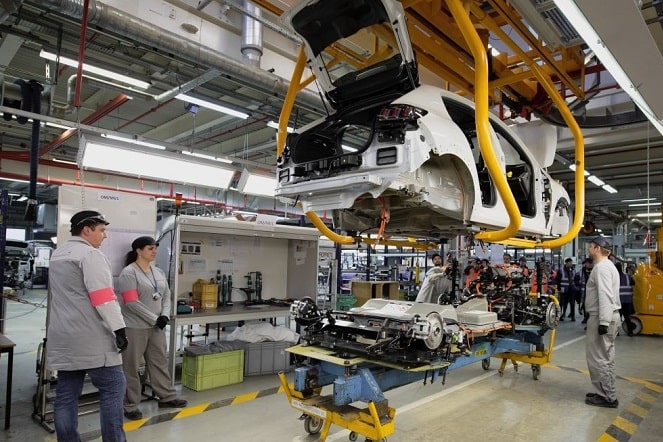 Come si testano le batterie a casa Peugeot