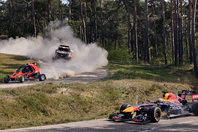 Verstappen in pista per la sfida ‘From Sim To Reality’