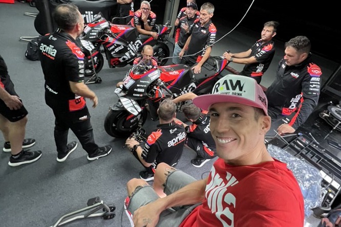 MotoGP / Espargarò incoraggia Aprilia: “Sempre insieme”