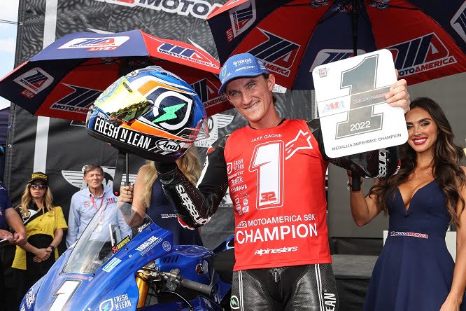 MotoAmerica / Gagne campione, Petrucci battuto