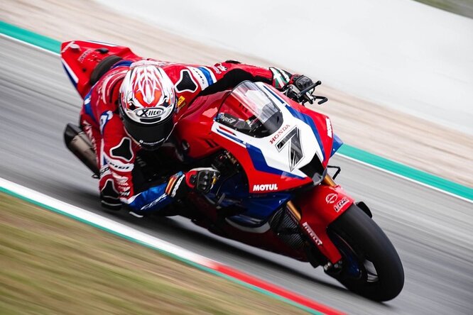 WSBK / Barcellona, Superpole: Lecuona riporta la Honda in pole