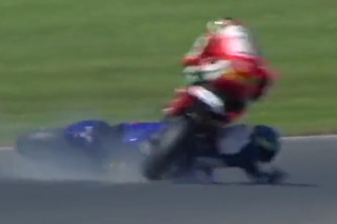 Moto2 / Paura e polemiche per l’incidente tra Corsi e Navarro