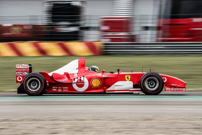 Mick Schumacher a Fiorano sulla F2003-GA del padre
