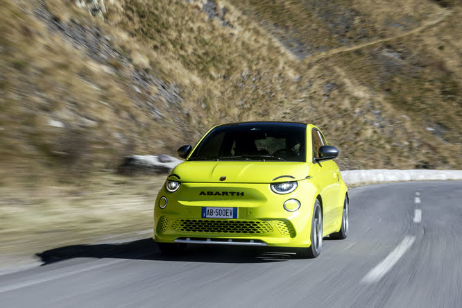 Abarth elettrica: motore, prestazioni, autonomia e prezzo