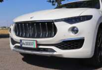 Maserati Levante GT Hybrid calandra