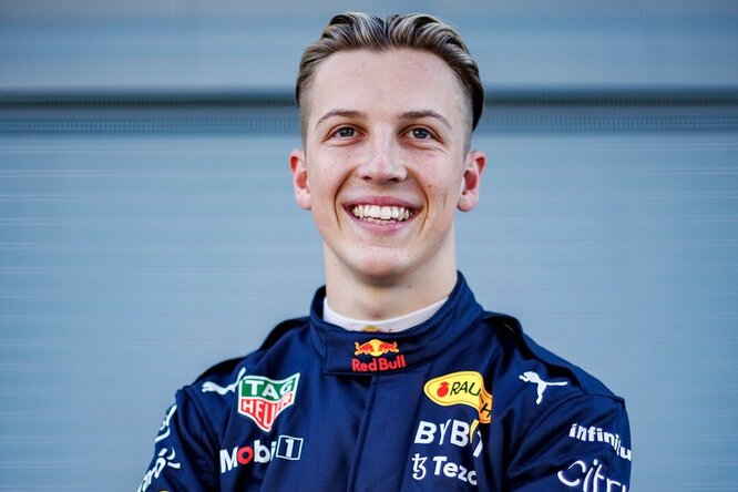 Ufficiale: Lawson in Red Bull nelle PL1 di Yas Marina