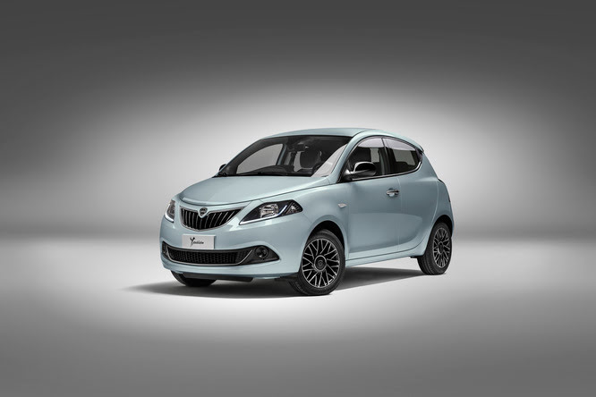 Nuova Lancia Ypsilon, city car più connessa per il 2023