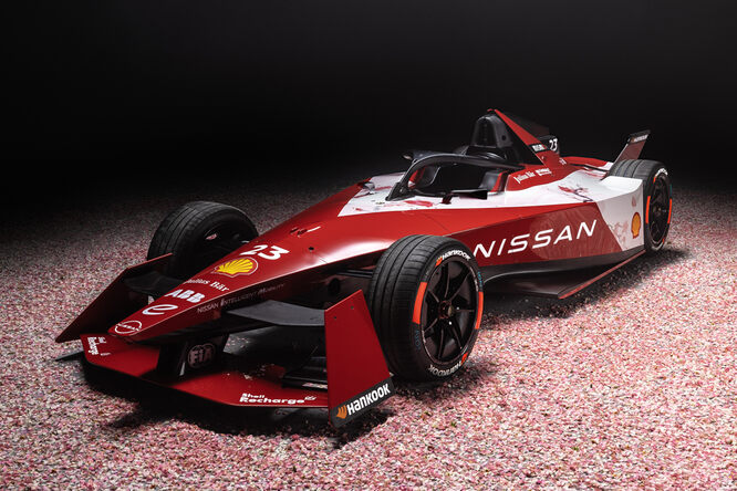 Presentata la nuova Nissan: livrea rossa e niente e.dams