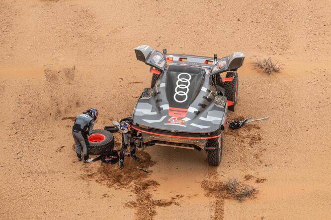 Dakar / Incubo Audi: “Non ci scoraggiamo, puntiamo alle tappe”