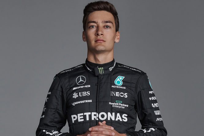 Mercedes unveils the new overalls: black confirmed