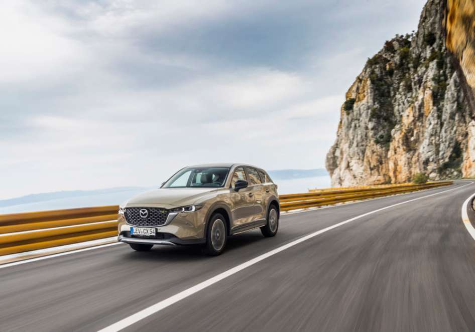 Mazda CX-5 2023, come cambia il SUV compatto