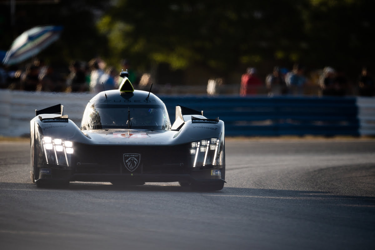 Peugeot 9X8 WEC Hypercar