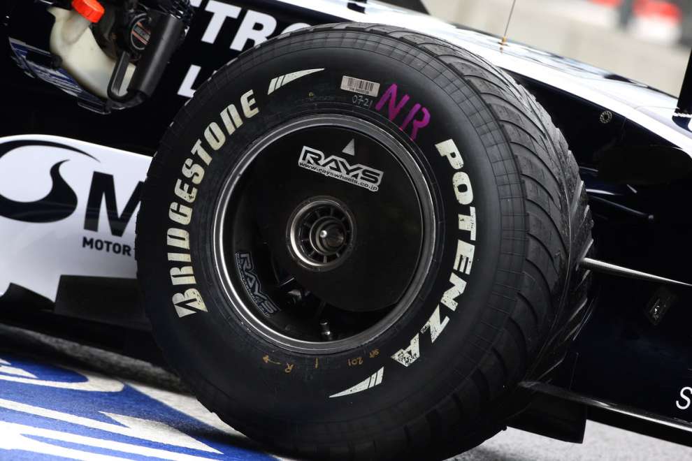 Pneumatici 2025-2027: Bridgestone pensa di sfidare Pirelli