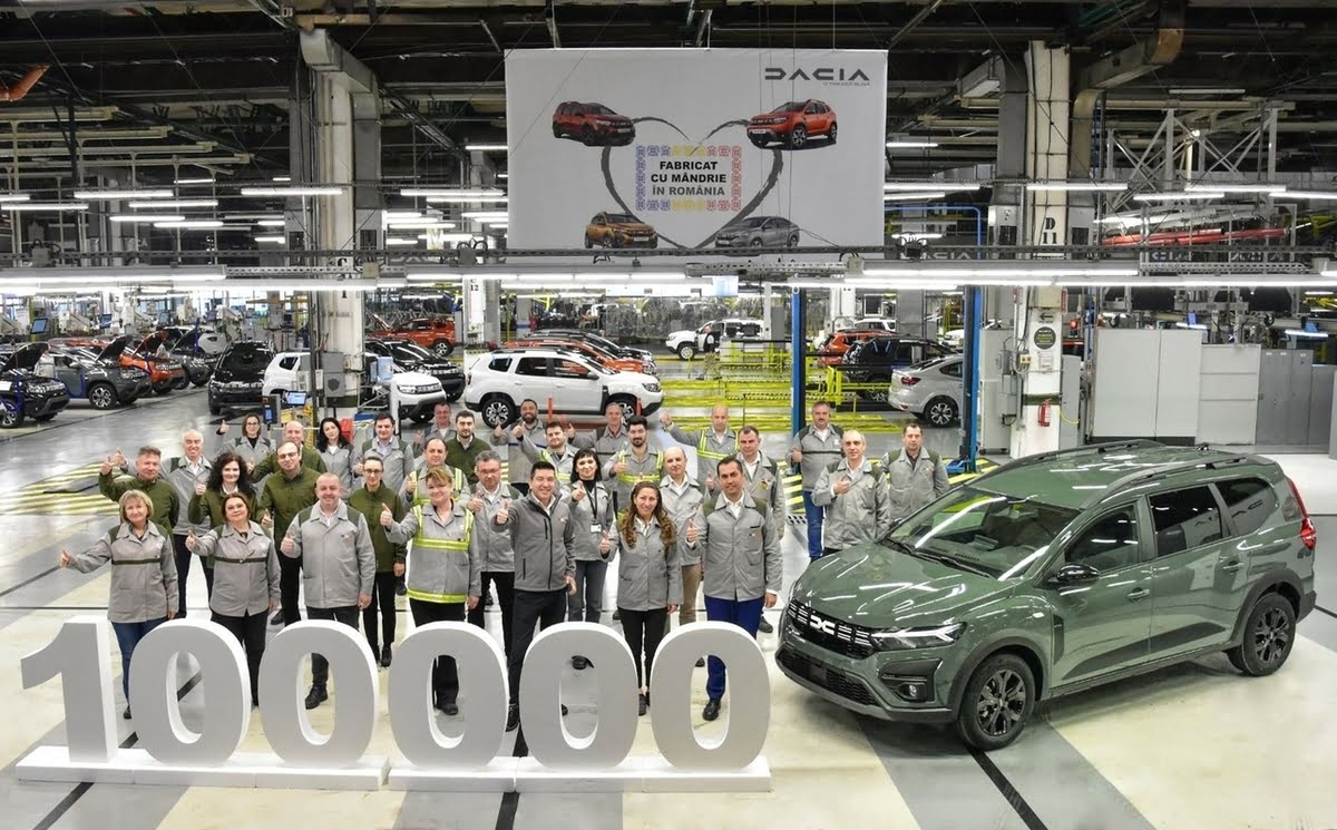 Dacia celebra il nuovo record produttivo di Jogger a Mioveni