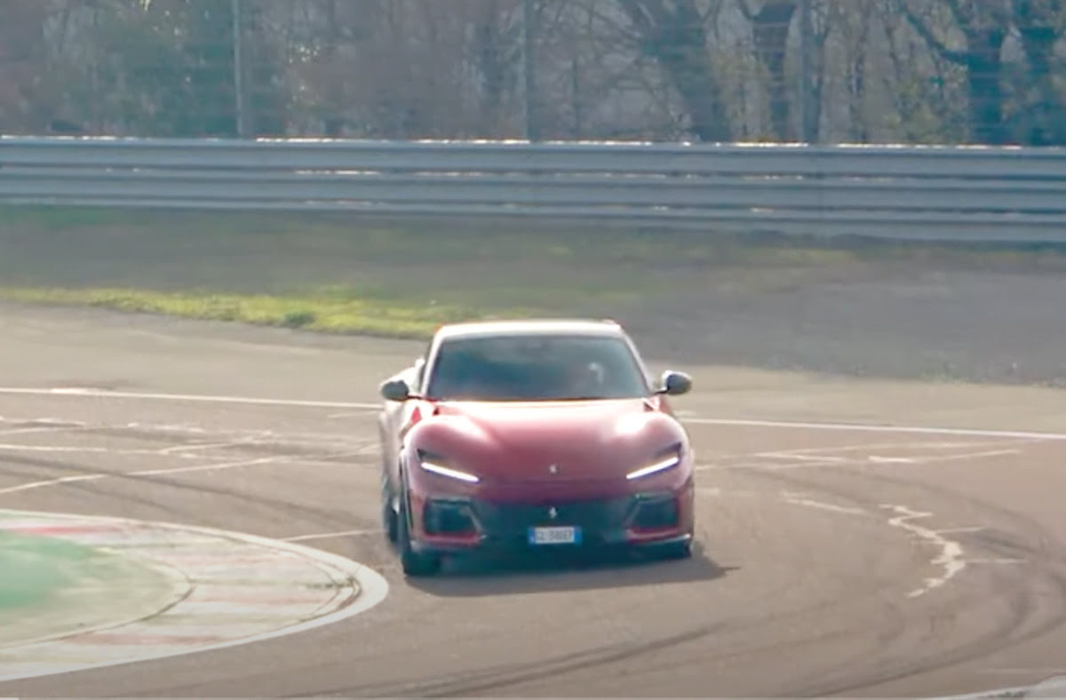 Ferrari Purosangue scatenata in pista a Fiorano