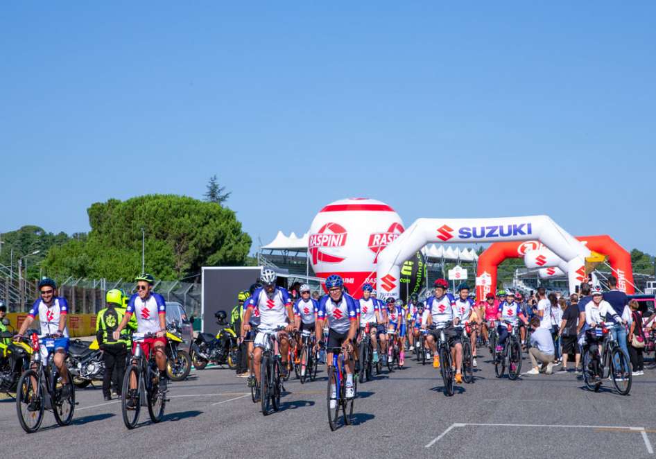 Suzuki Bike Day 2023, ancora a Imola: ricavato per l’Emilia Romagna