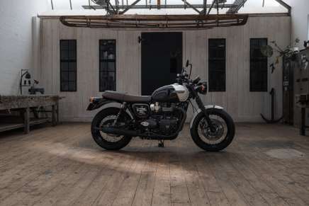 La nuova Triumph Bonneville T120 Black DGR Edition