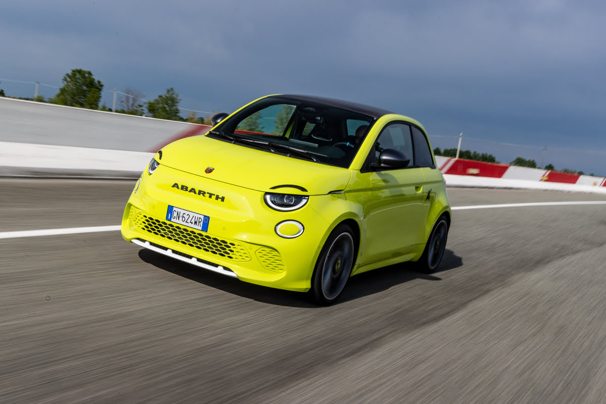 Abarth 595 Competizione: la prova su strada e in pista 