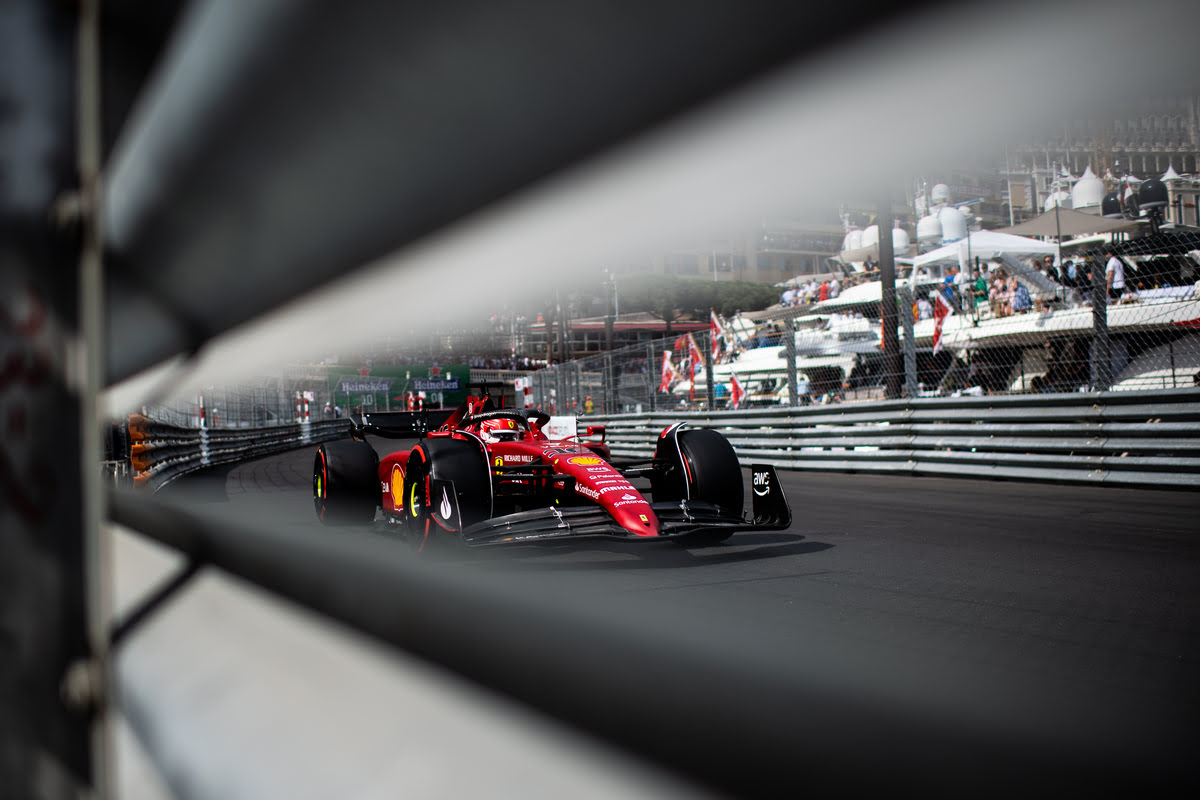 Leclerc a Monaco con la sua Ferrari