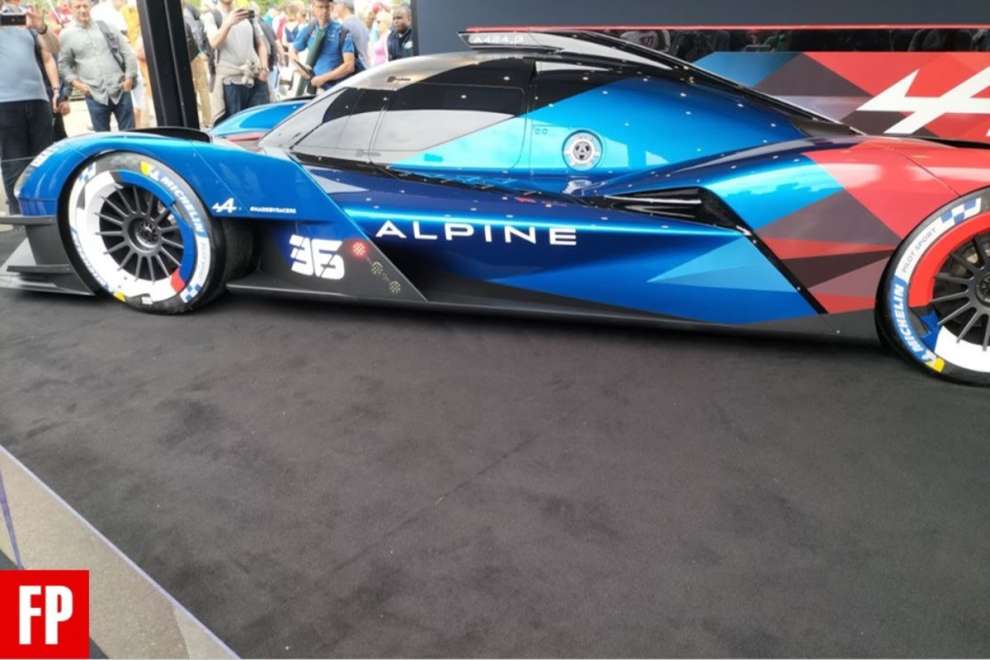 Alpine A424