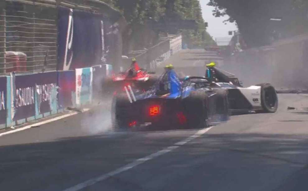 Formula E / Le immagini dello spaventoso incidente dell’E-Prix di Roma