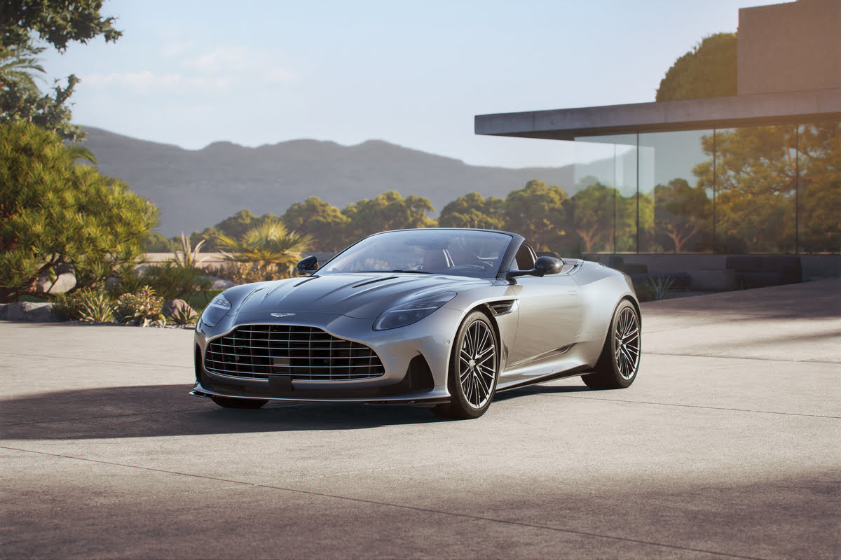 Aston Martin DB12 Volante, performance a cielo aperto