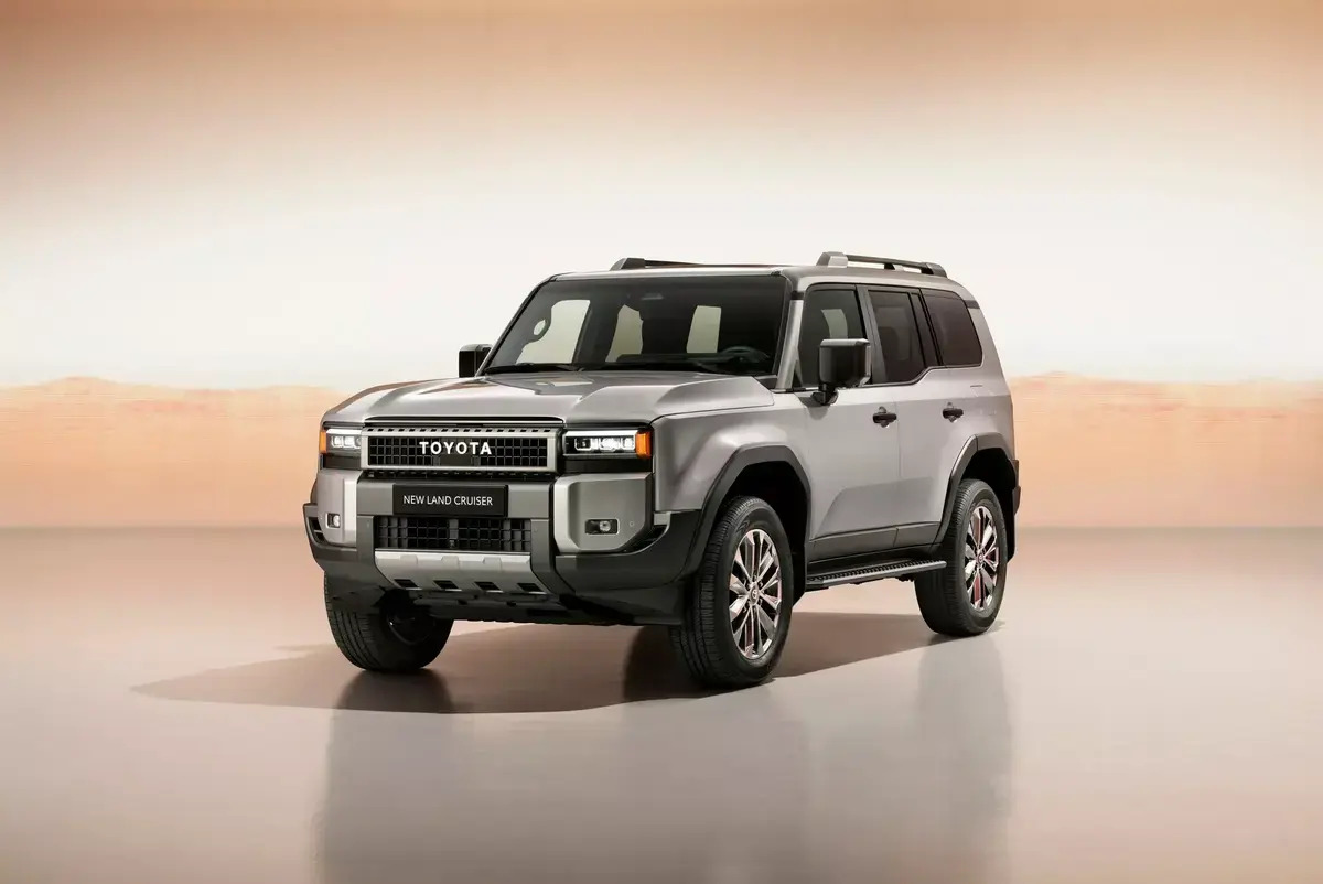 Toyota Land Cruiser, futuro tra ICE ed elettrico | FormulaPassion