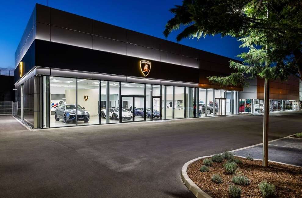 Lamborghini apre il primo showroom a Budapest